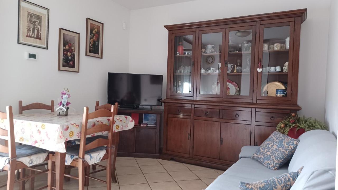 Appartamento A Prato "Gesi" Holiday House Luaran gambar